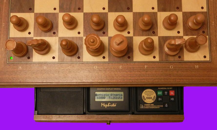 Mephisto Almeria 16 Bit (1988) Top View of Mephisto Almeria 16 Bit Modules inside Modular Chess Board