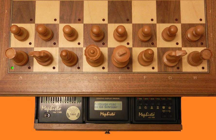Mephisto Risc (1992) Top View of Mephisto Risc inside Modular Chess Board